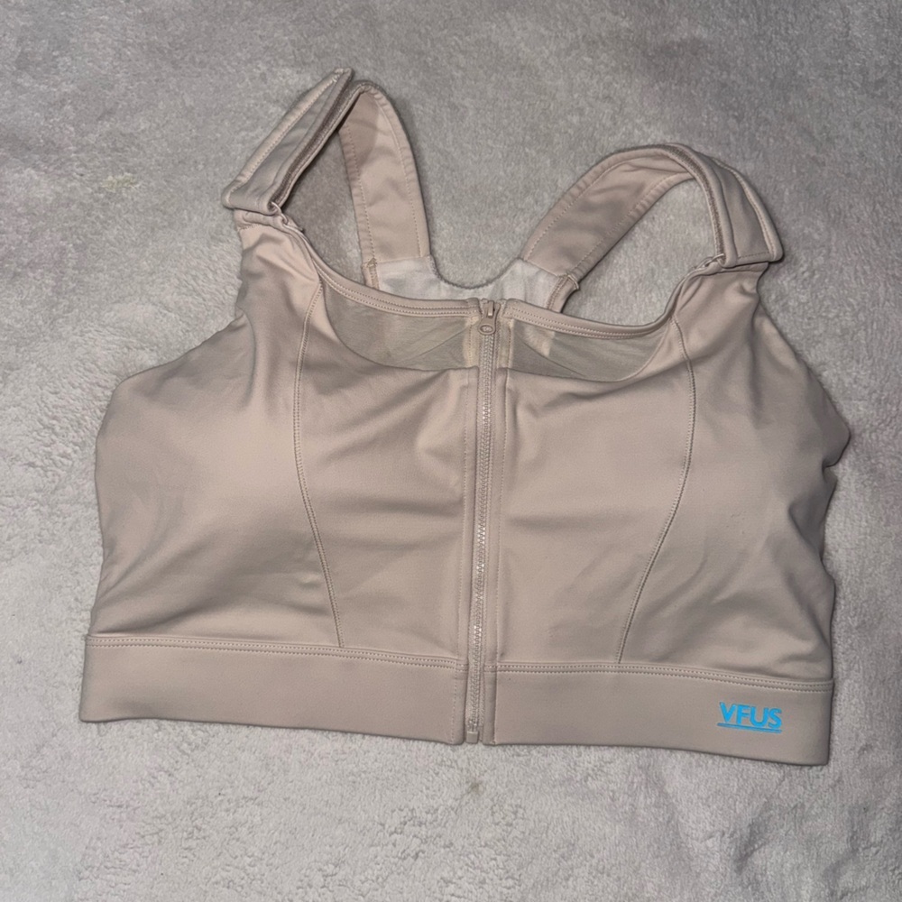VFUS Front-Zip Sports Bra - Picture 3 of 8